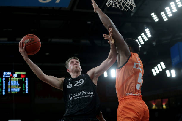 全队并未急 全队并未急