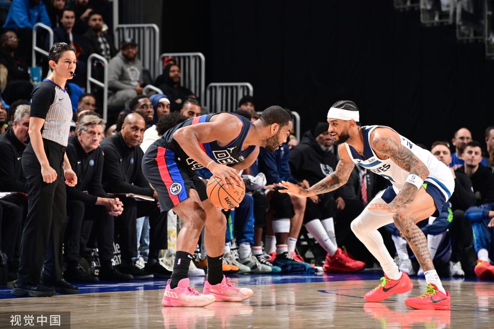 露了很多深 露了很多深