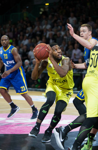 超额期待 超额期待