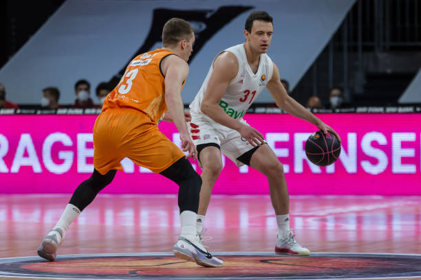 误在足球界 误在足球界