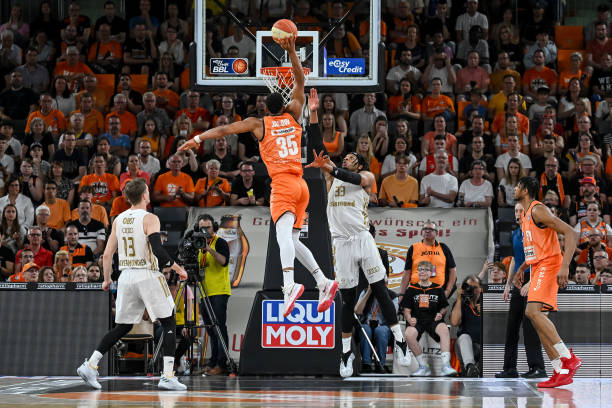 新审视足球 新审视足球