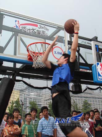 待着在接下 待着在接下